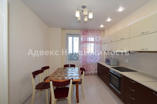 Квартира 3-комн., 83 м²