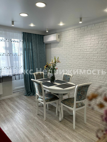 Квартира 3-комн., 90.1 м²