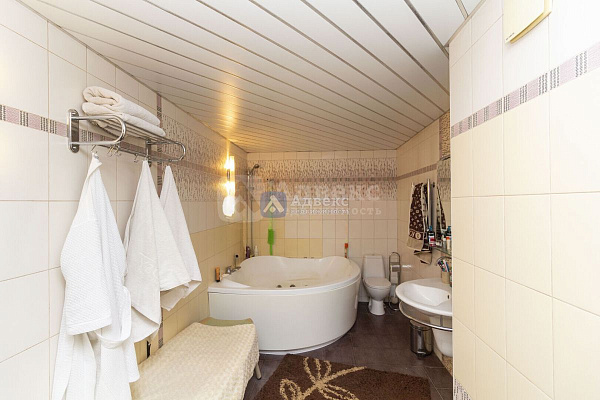Квартира 3-комн., 160 м² Квартира 3-комн., 160 м²