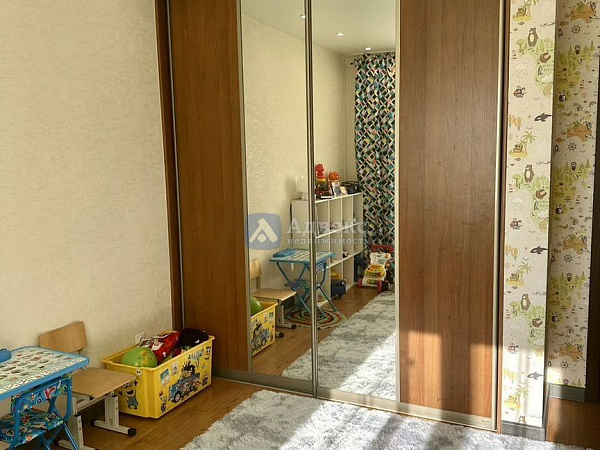 Квартира 3-комн., 95 м²