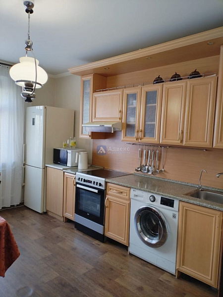 Квартира 4-комн., 105.7 м²