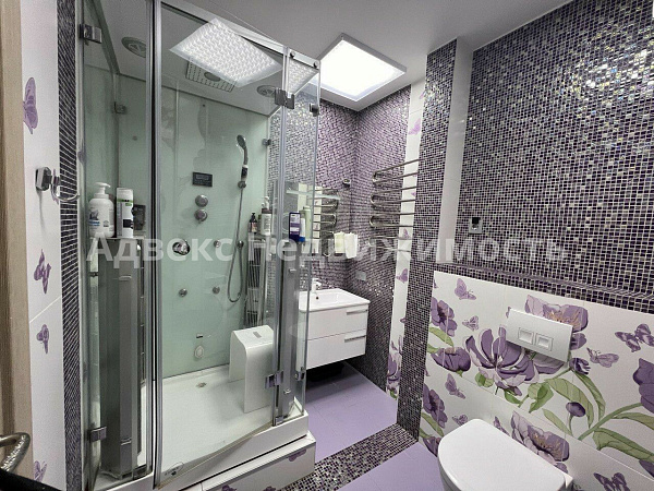 Квартира 3-комн., 121 м²