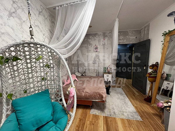 Квартира 3-комн., 85 м²