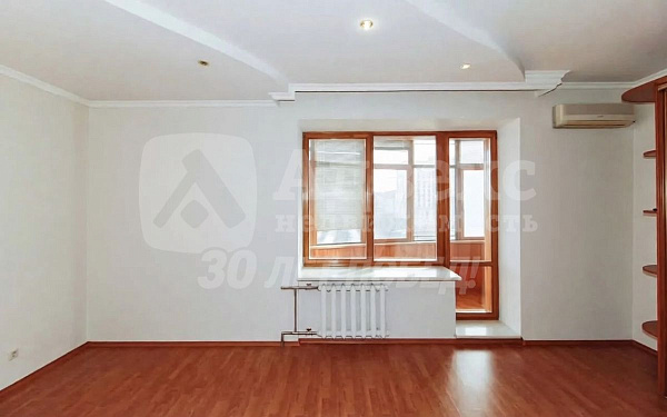 Квартира 5-комн., 200 м²