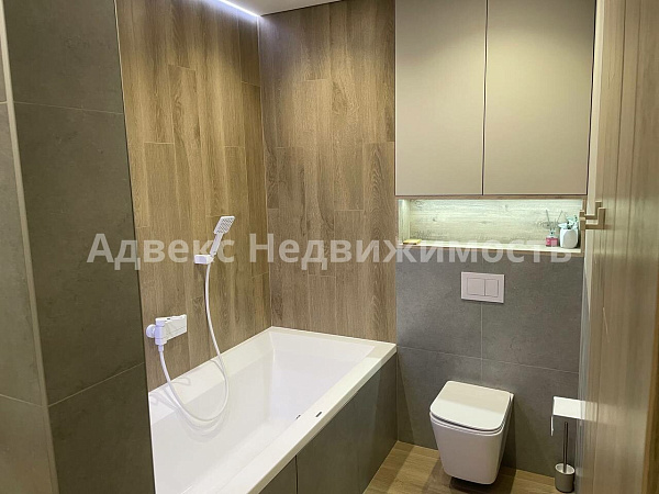 Квартира 3-комн., 130.7 м²