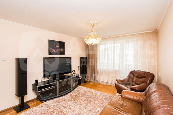 Квартира 3-комн., 87 м²