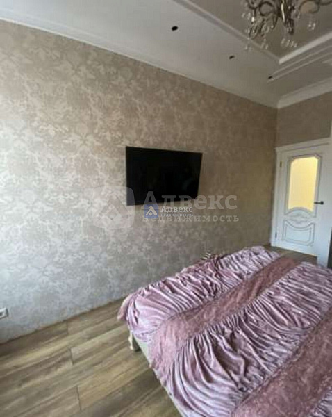 Квартира 3-комн., 93.7 м²