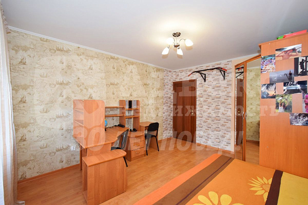 Квартира 3-комн., 91 м²