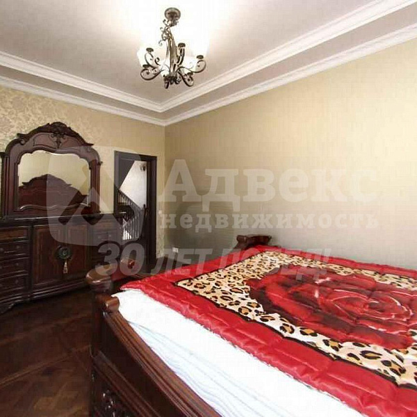 Дом, 260 кв.м.