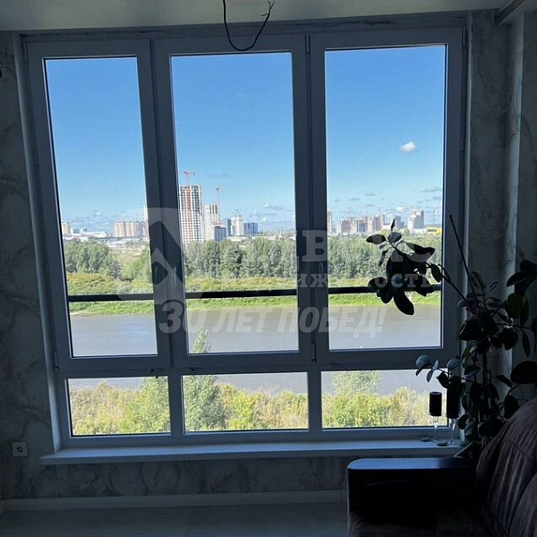 Квартира 3-комн., 146.3 м²