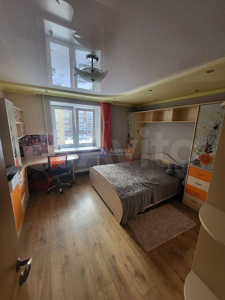 Квартира 3-комн., 104.7 м²