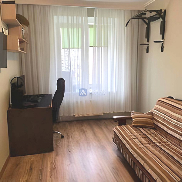 Квартира 2-комн., 76 м²