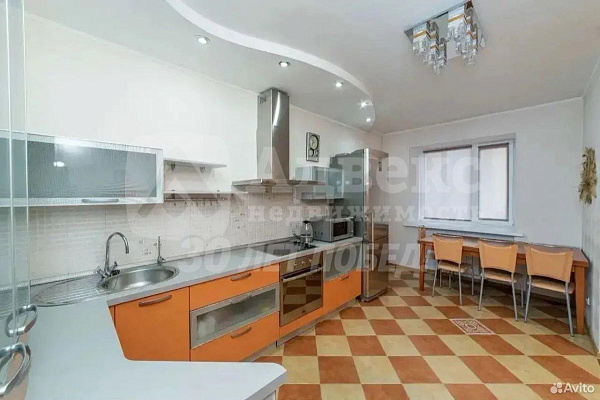 Квартира 2-комн., 70 м²