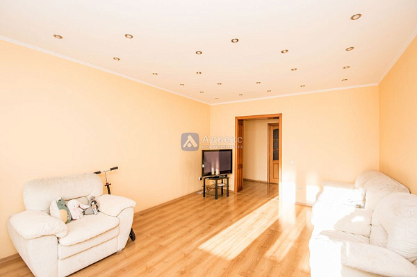 Квартира 3-комн., 107.7 м²