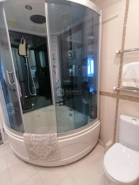 Квартира 3-комн., 145.1 м²