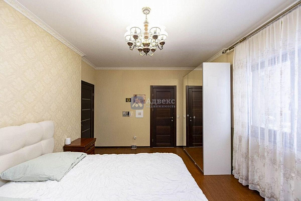 Квартира 3-комн., 103 м²