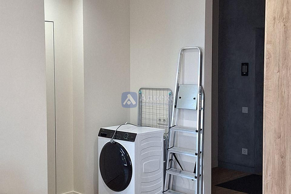 Квартира 1-комн., 57.2 м²