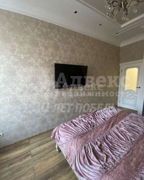 Квартира 3-комн., 93.7 м²