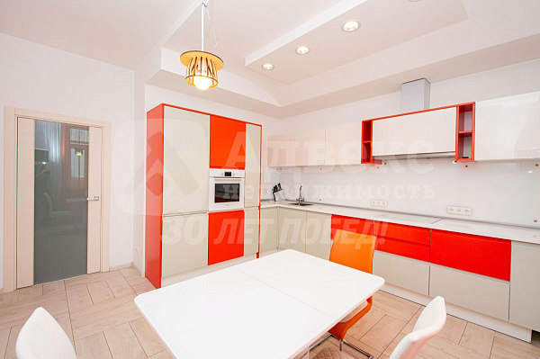 3-к квартира, 131 кв.м.