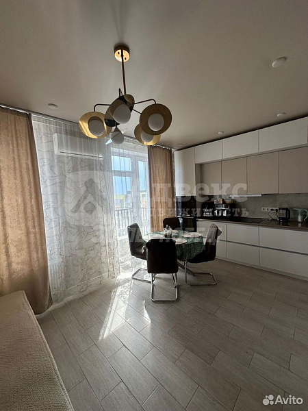 Квартира 2-комн., 73 м²