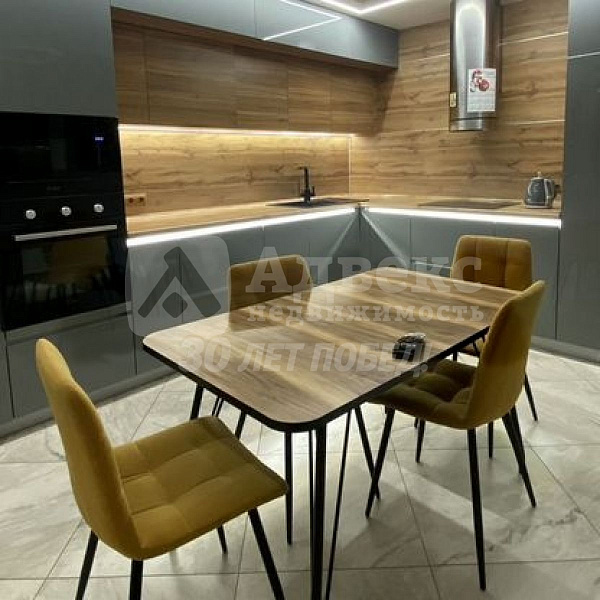 Квартира 3-комн., 92.7 м²
