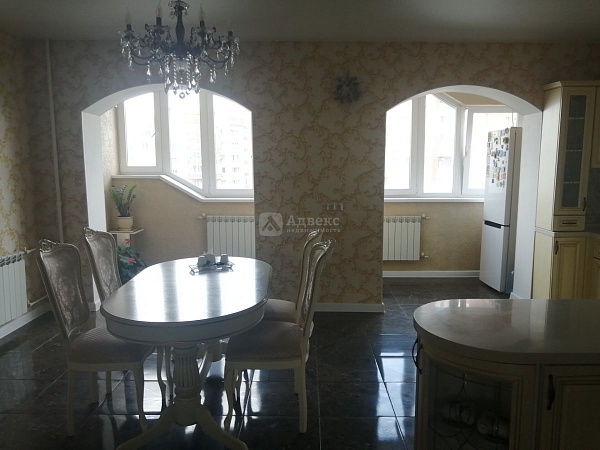 Квартира 3-комн., 145.1 м²