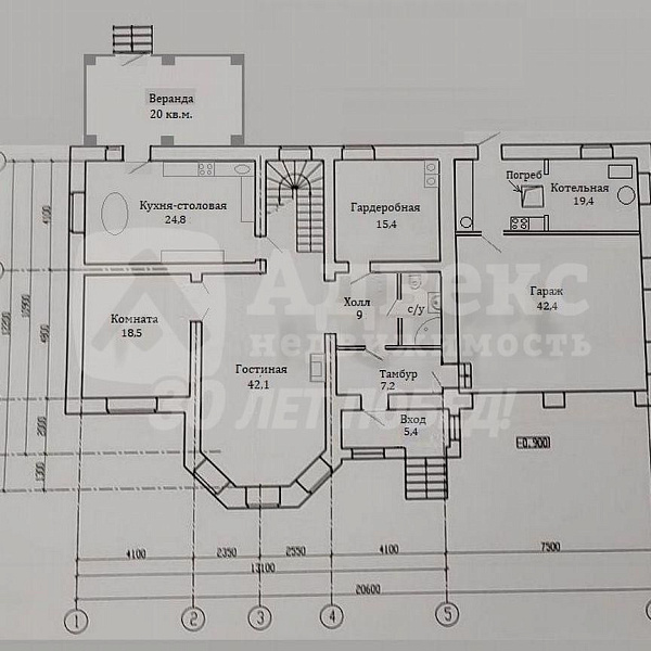 Коттедж 301.2 м²