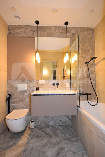 Квартира 2-комн., 97 м²