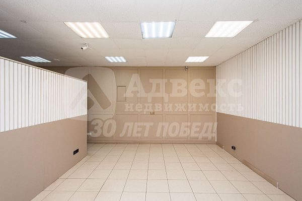 Сдаётся в аренду помещение на первом этаже жилого дома!

* Локация – Заречная часть города с высокой плотностью застройки и платежеспособного населения

Почему стоит выбрать именно это место?
 * Рядом школа и детский сад — постоянный поток клиентов.
* Отл