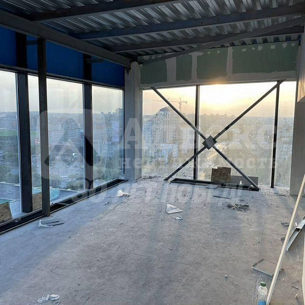 Квартира 4-комн., 178.3 м²