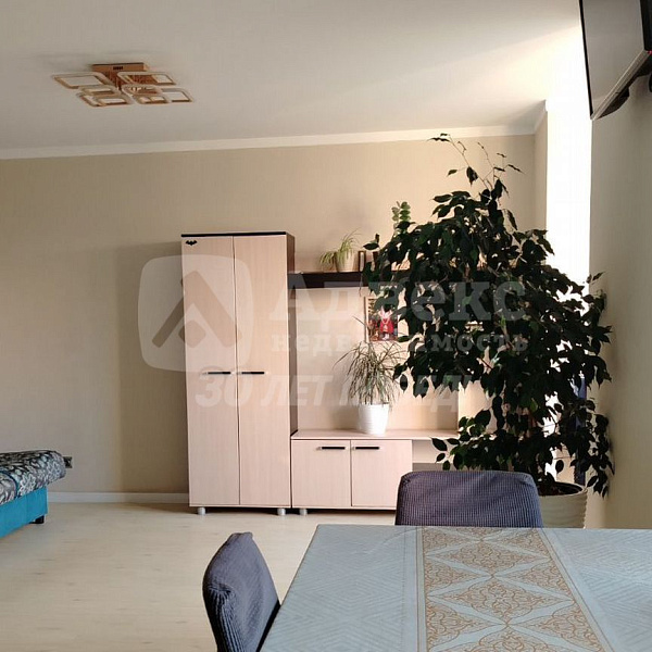 2-к квартира, 80 кв.м.