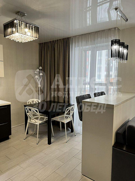 Квартира 3-комн., 76.3 м²