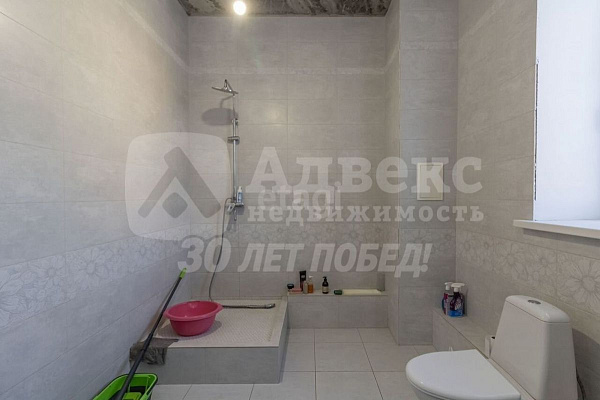 Коттедж 380 м²