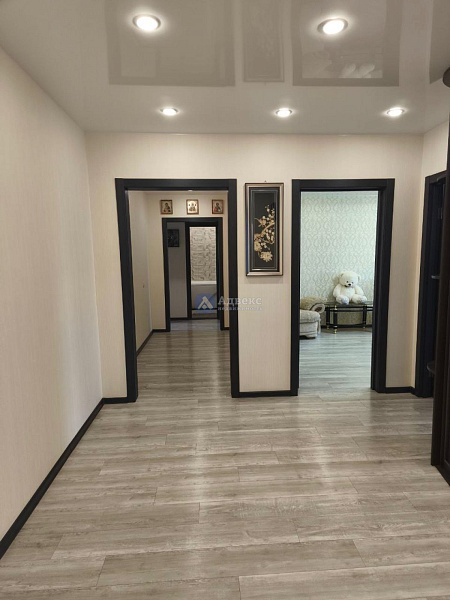 Квартира 3-комн., 92.4 м²