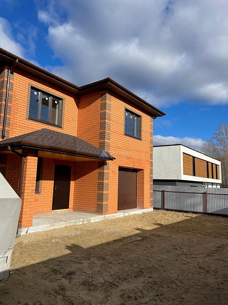 Коттедж 200 м²