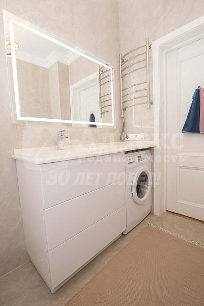 Квартира 3-комн., 105.4 м²