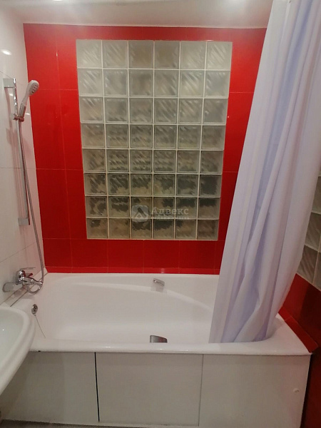 Квартира 3-комн., 145.1 м²