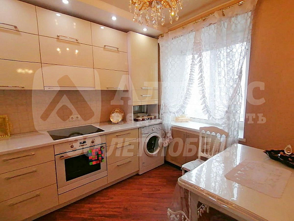 Квартира 3-комн., 58.3 м²