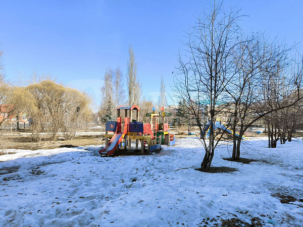 Квартира 3-комн., 64 м²