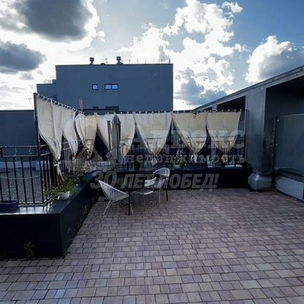 Квартира 3-комн., 146.3 м²