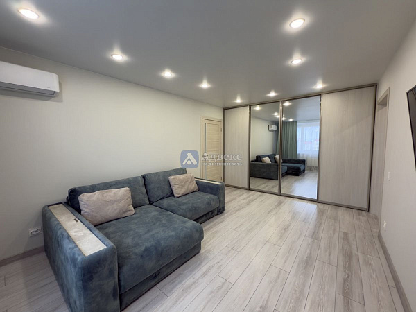 Квартира 2-комн., 56.2 м²