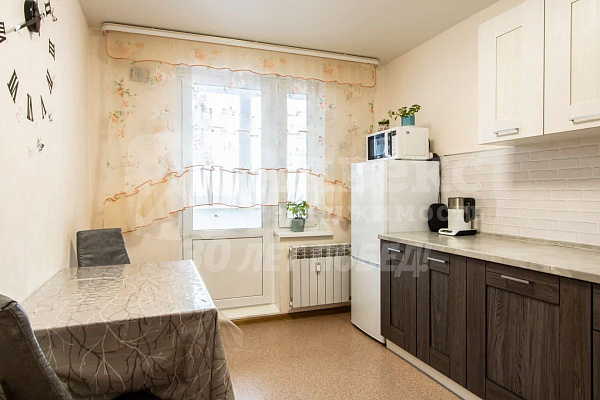 Квартира 4-комн., 105.6 м²