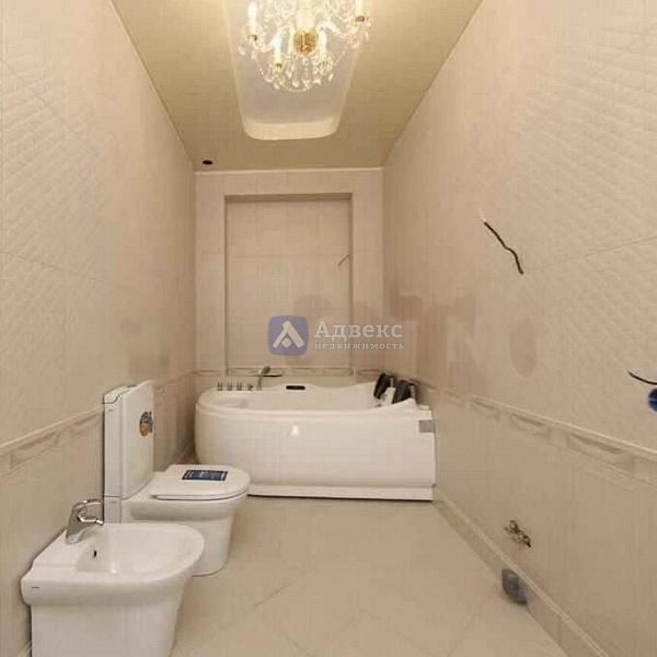 Коттедж 260 м²