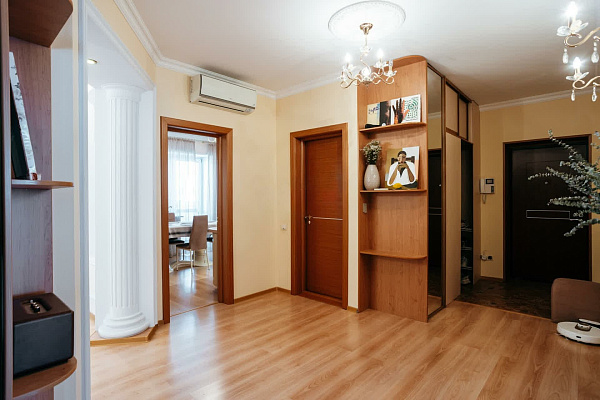 Квартира 3-комн., 93.3 м²