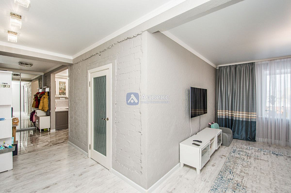 Квартира 3-комн., 94.9 м²