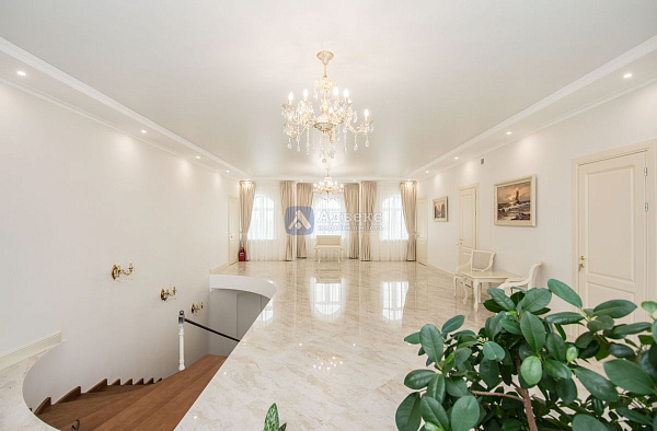 Коттедж 410 м²