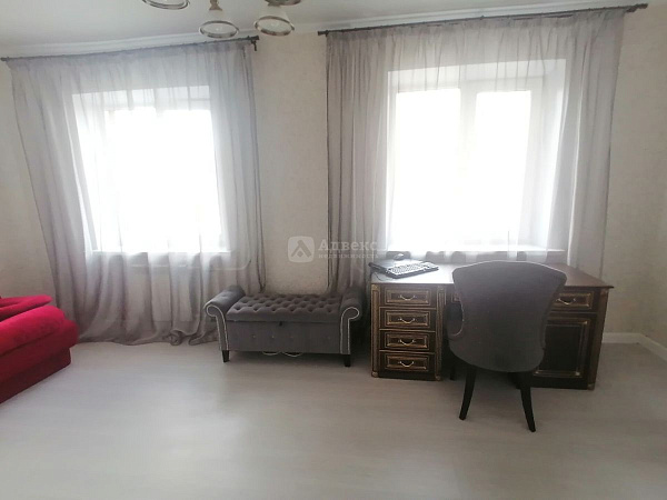 Квартира 3-комн., 145.1 м²