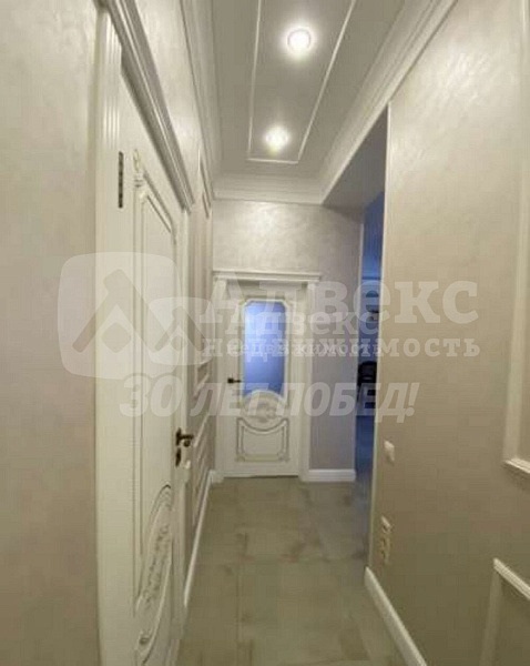 Квартира 3-комн., 93.7 м²