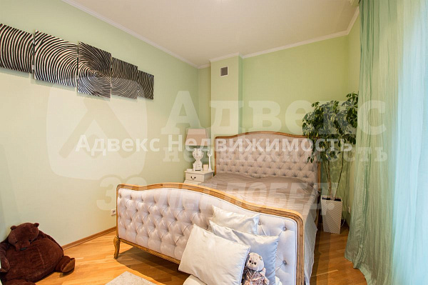 Квартира 4-комн., 185.3 м²