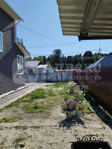 Коттедж 100 м²